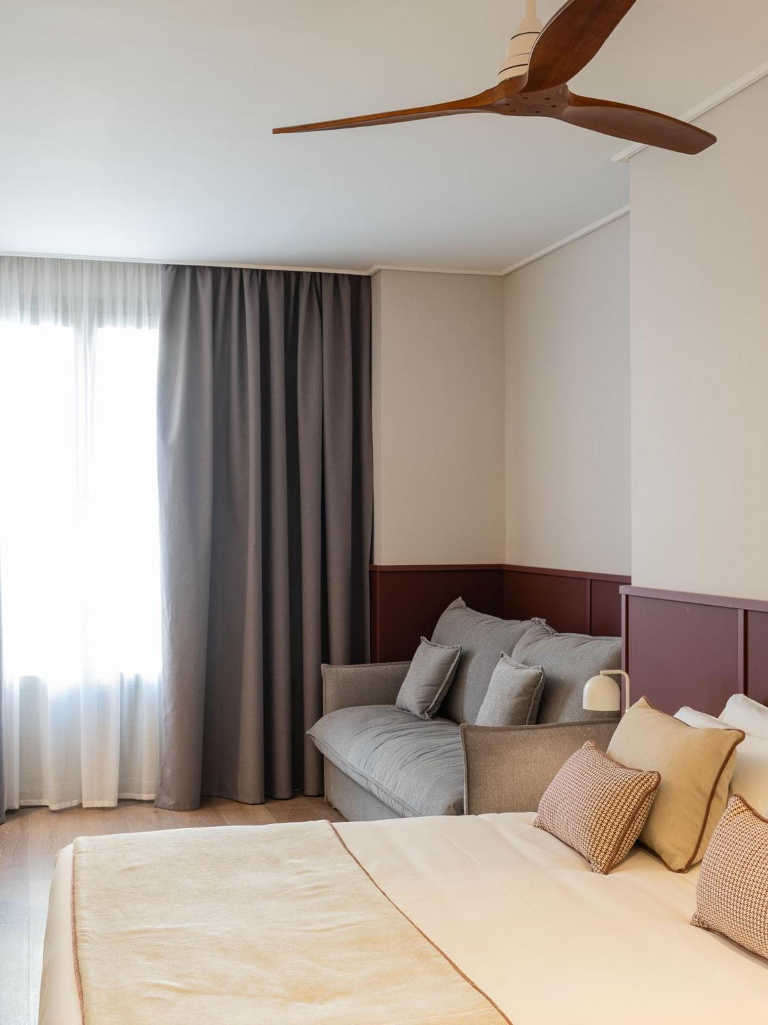 Hotel Well And Come Malaga Bagian luar foto