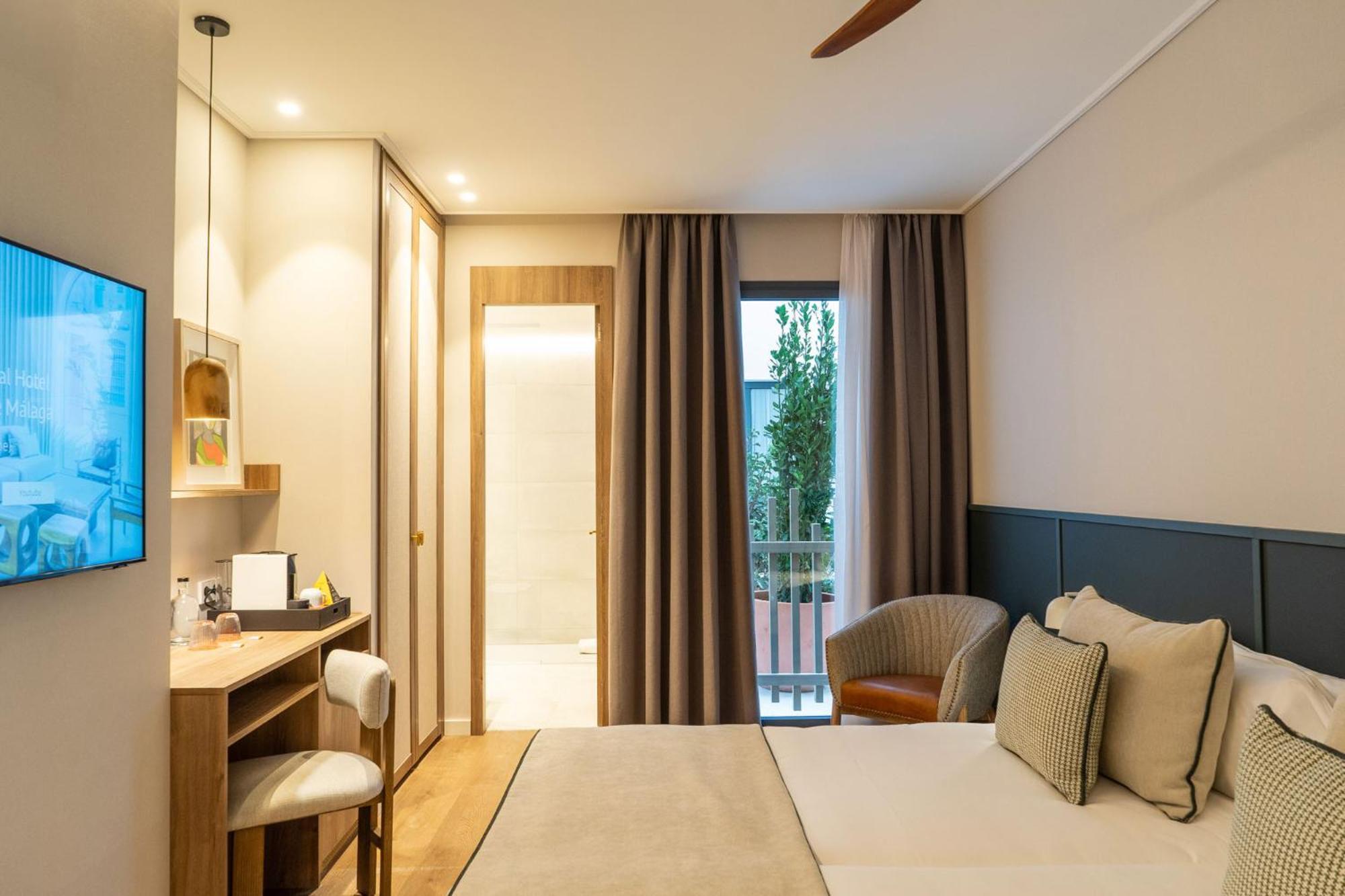Hotel Well And Come Malaga Bagian luar foto