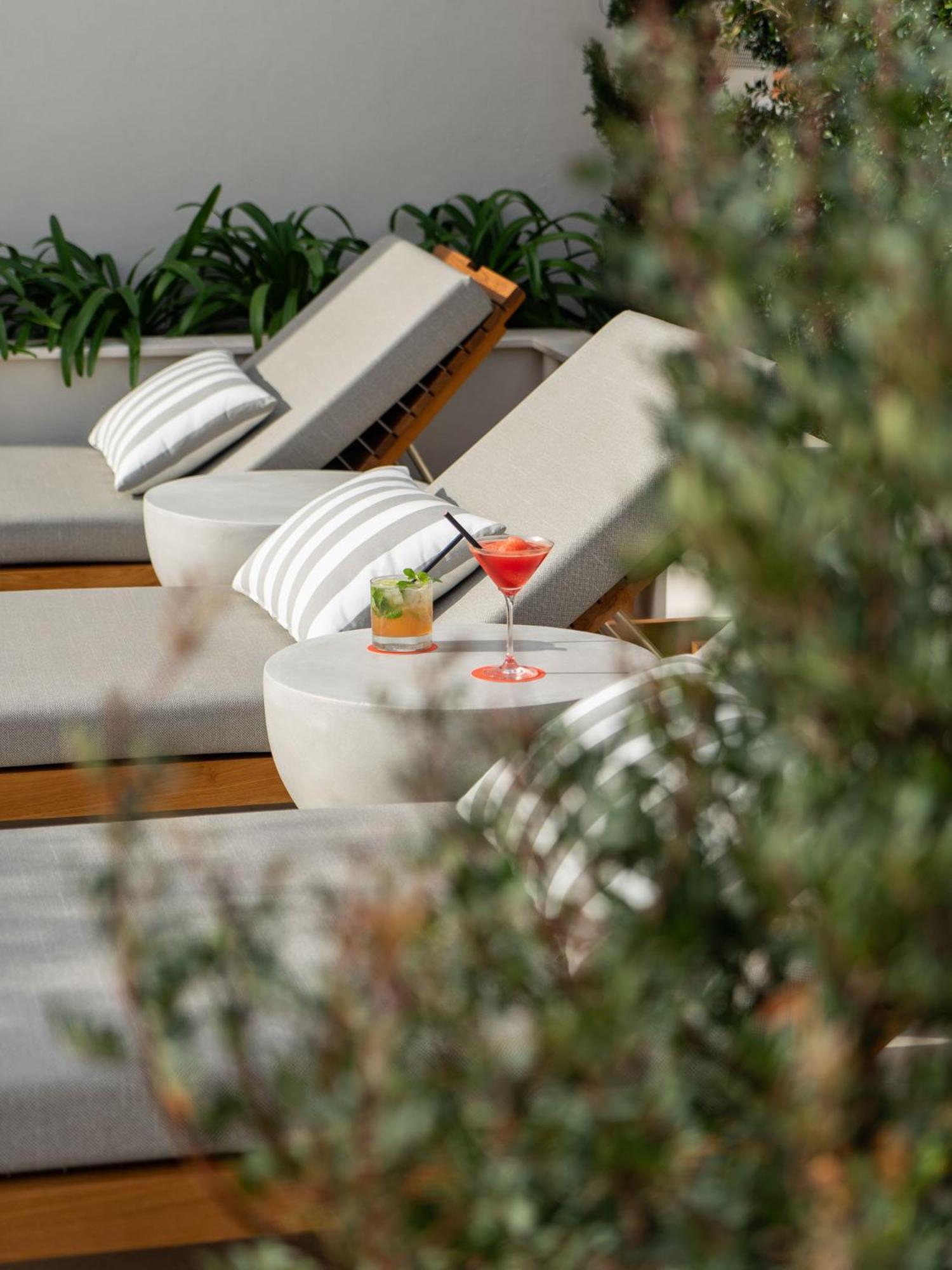 Hotel Well And Come Malaga Bagian luar foto