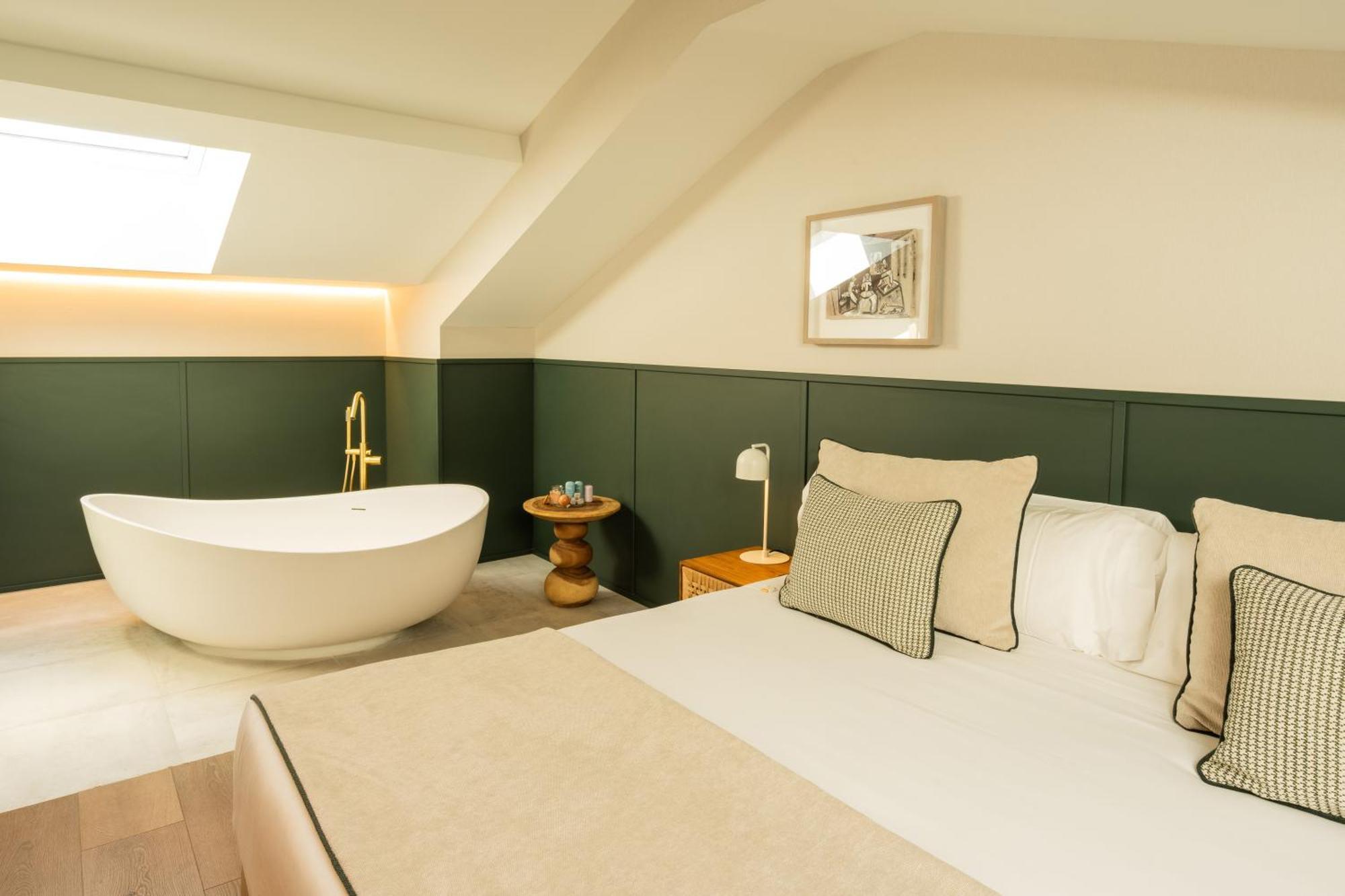 Hotel Well And Come Malaga Bagian luar foto