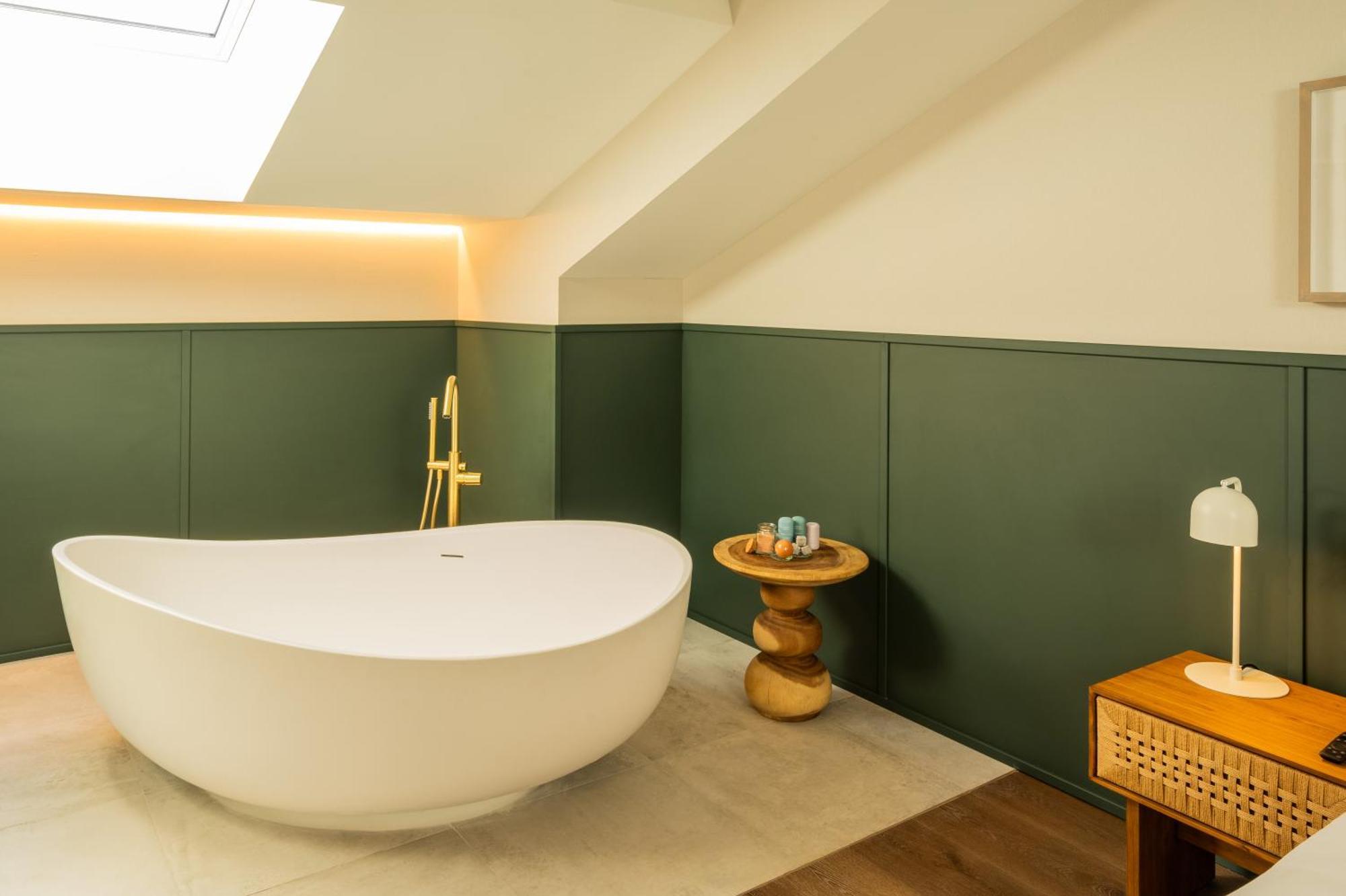 Hotel Well And Come Malaga Bagian luar foto