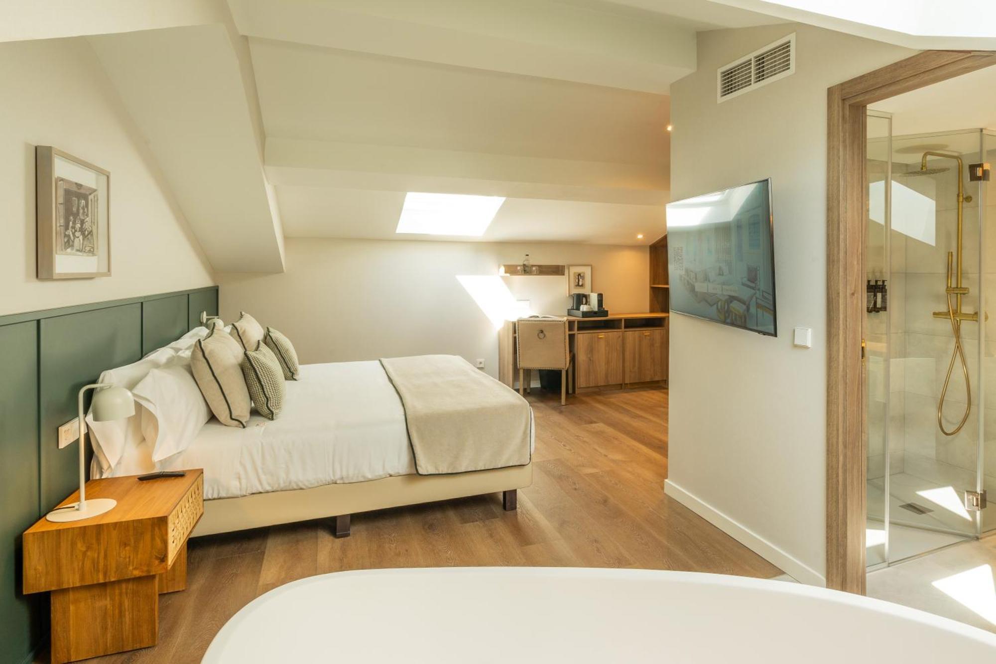 Hotel Well And Come Malaga Bagian luar foto
